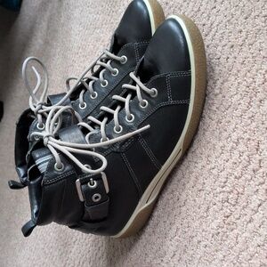 Ecco High Top Leather Sneakers Size 39